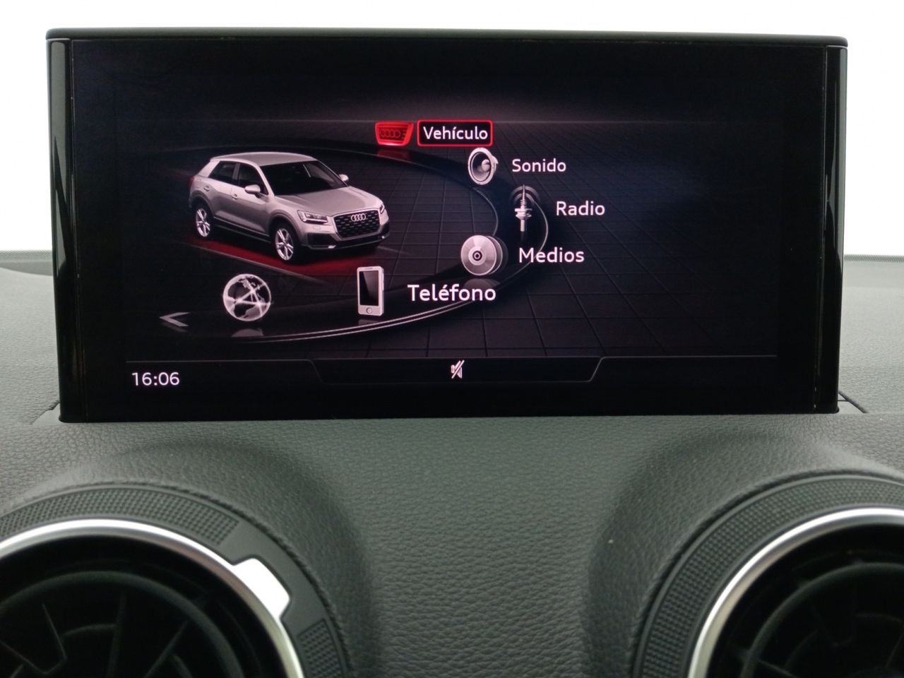 Foto Audi Q2 12