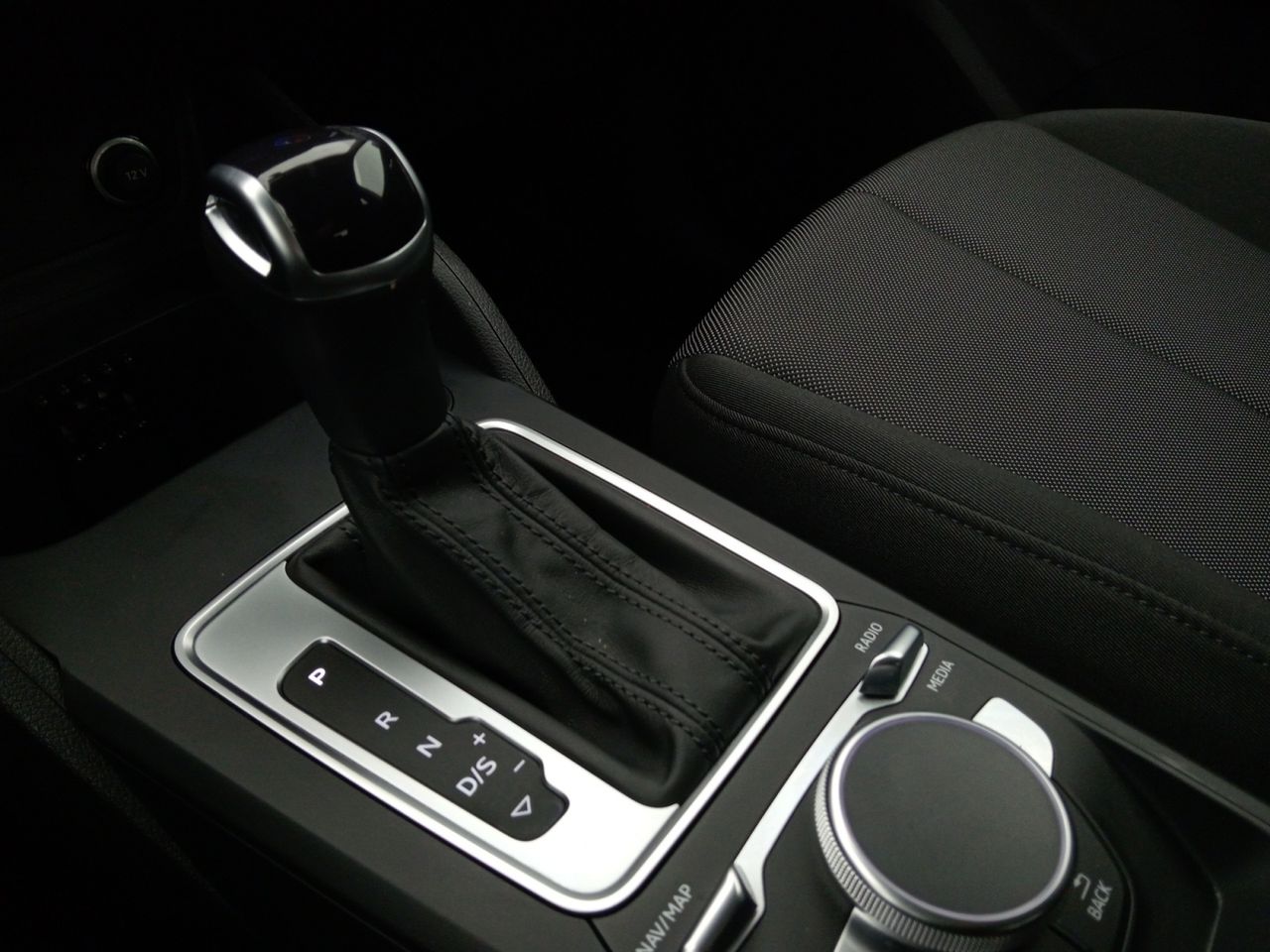 Foto Audi Q2 14