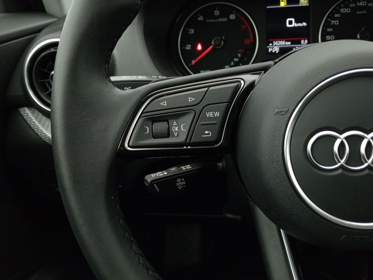 Foto Audi Q2 15