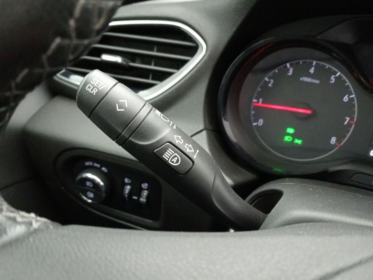 Foto Opel Grandland X 18
