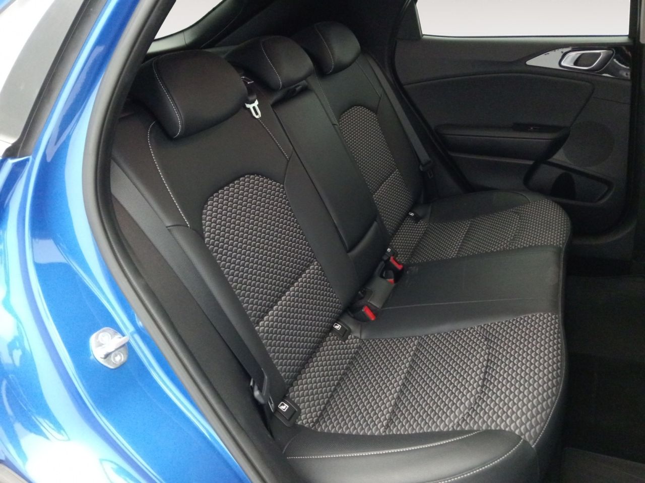 Foto Kia XCeed 9