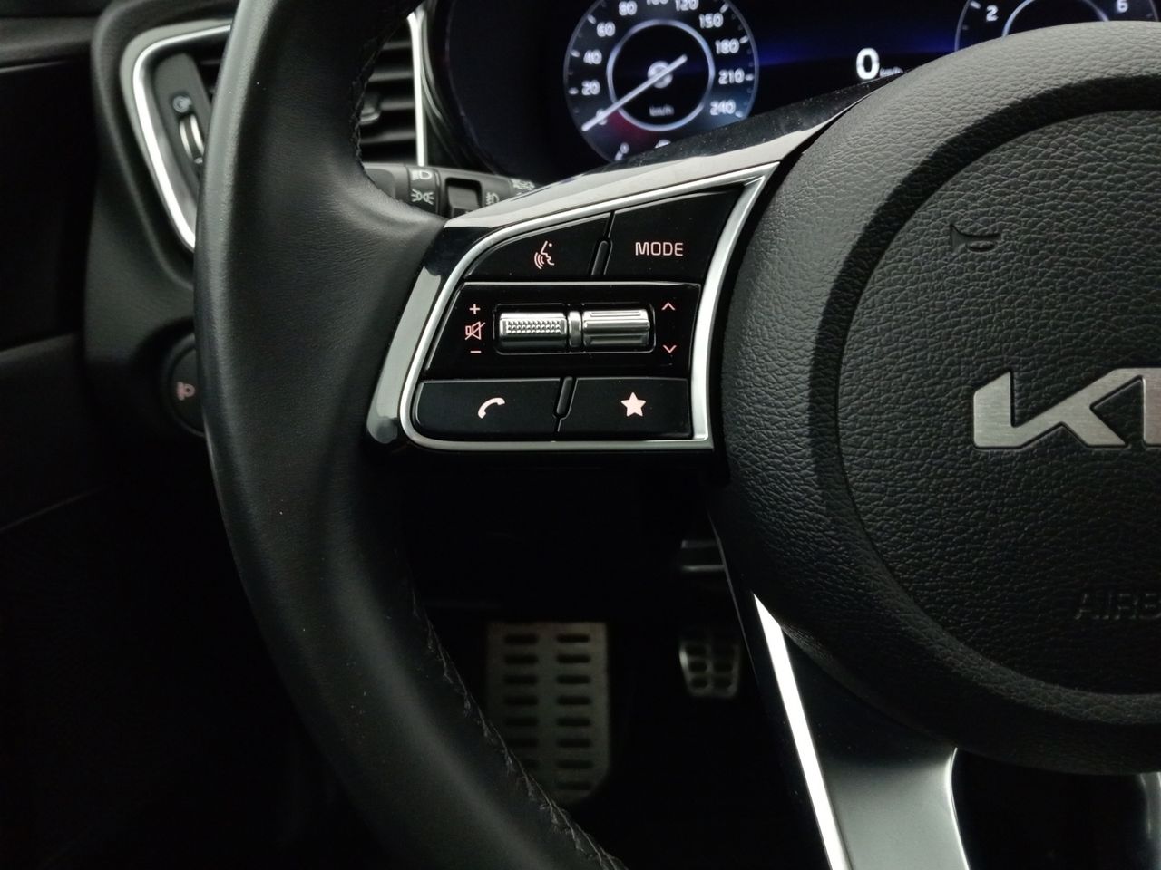 Foto Kia XCeed 16
