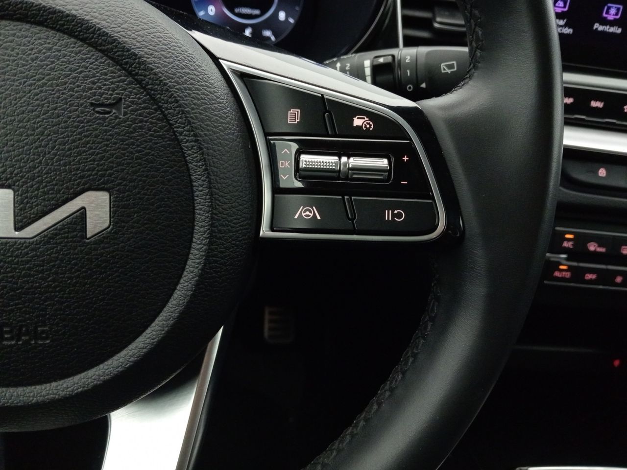 Foto Kia XCeed 17