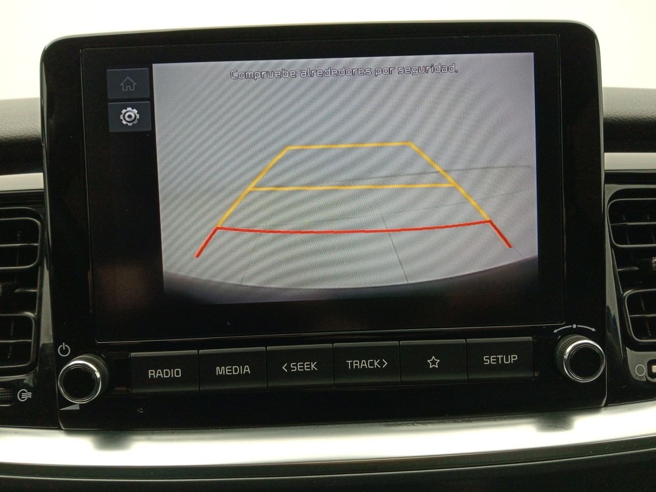 Foto Kia Stonic 12