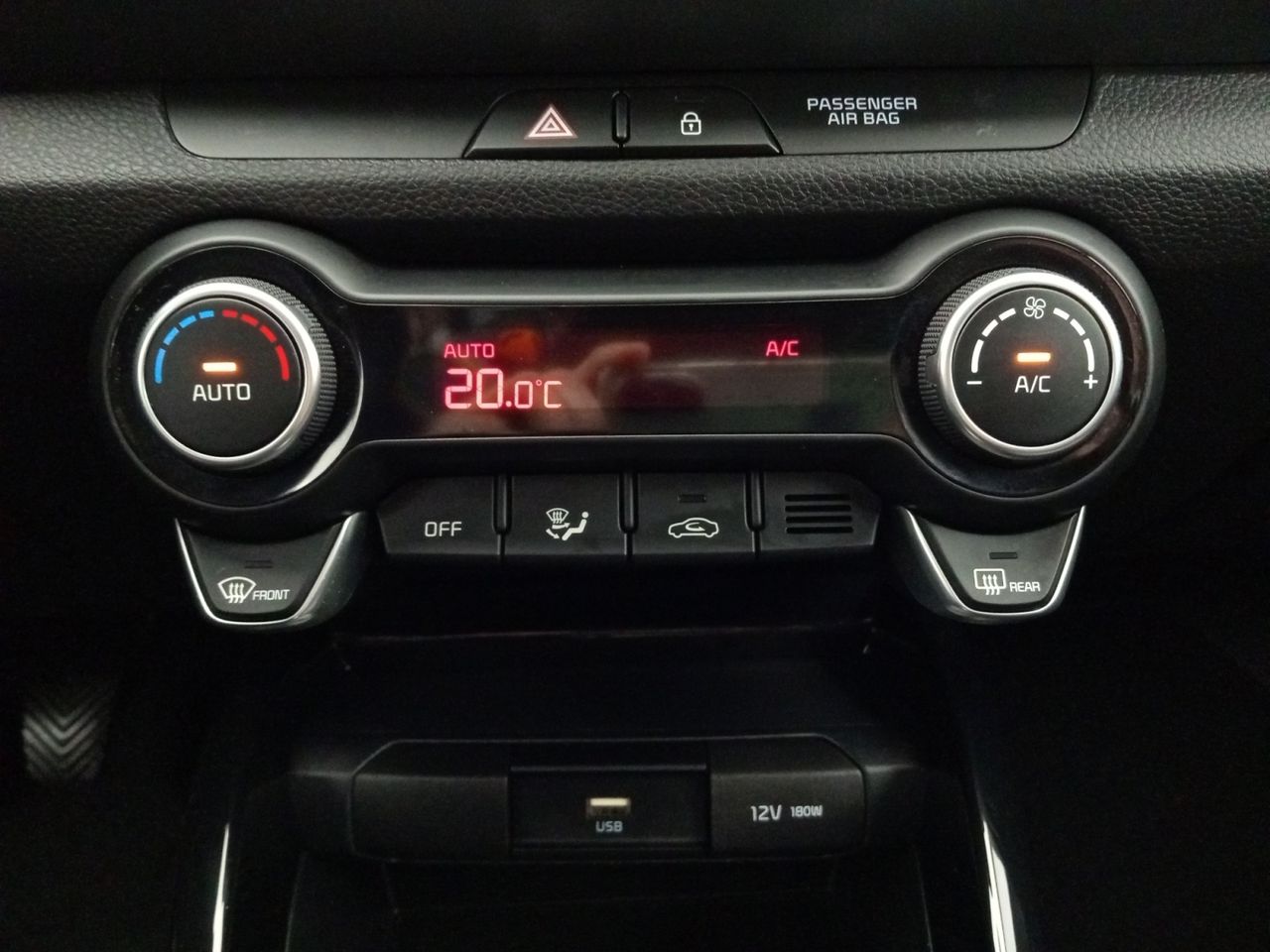 Foto Kia Stonic 13