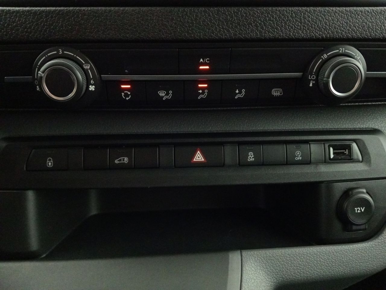 Foto Opel Vivaro 12