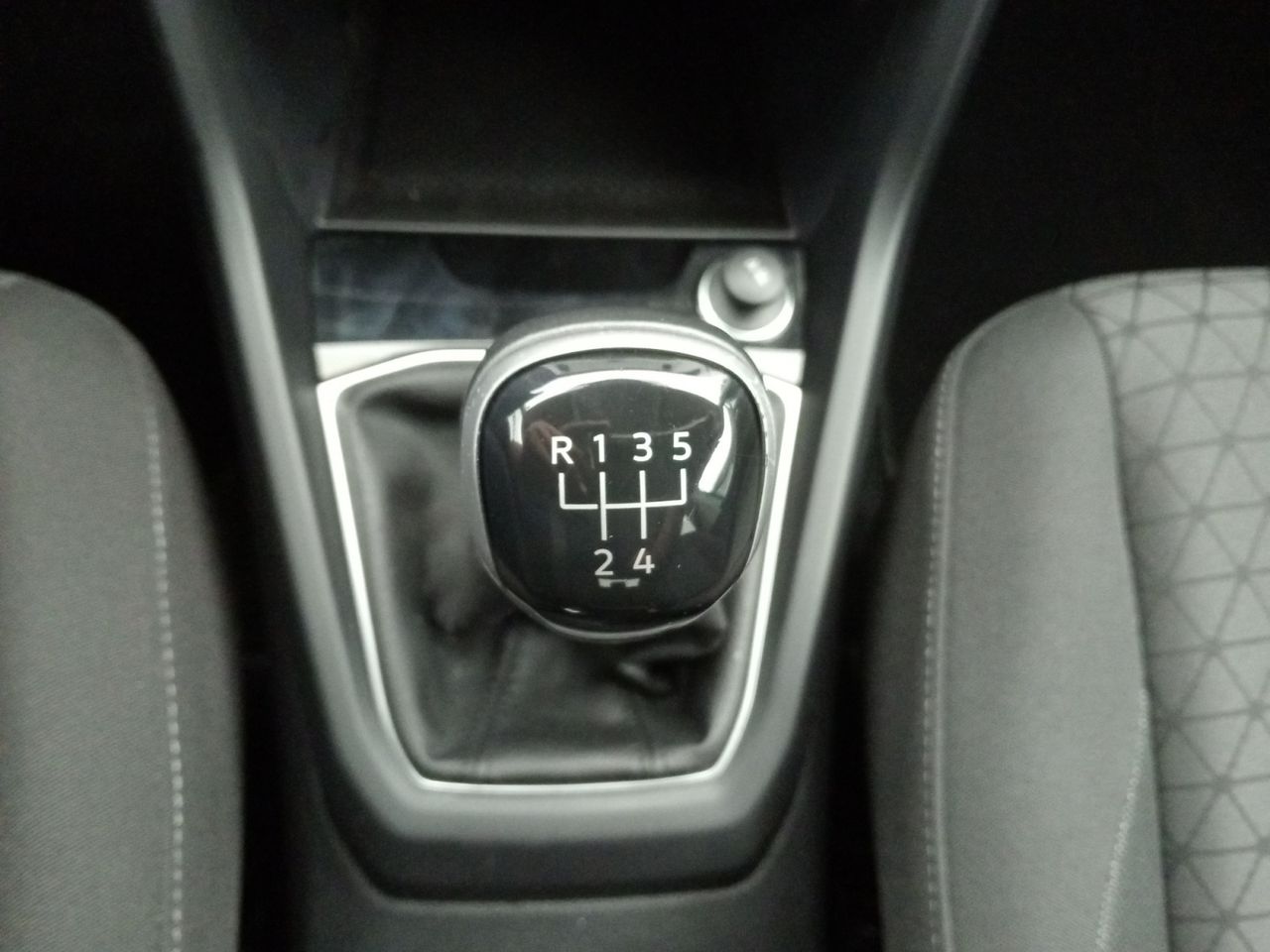 Foto Volkswagen T-Cross 15