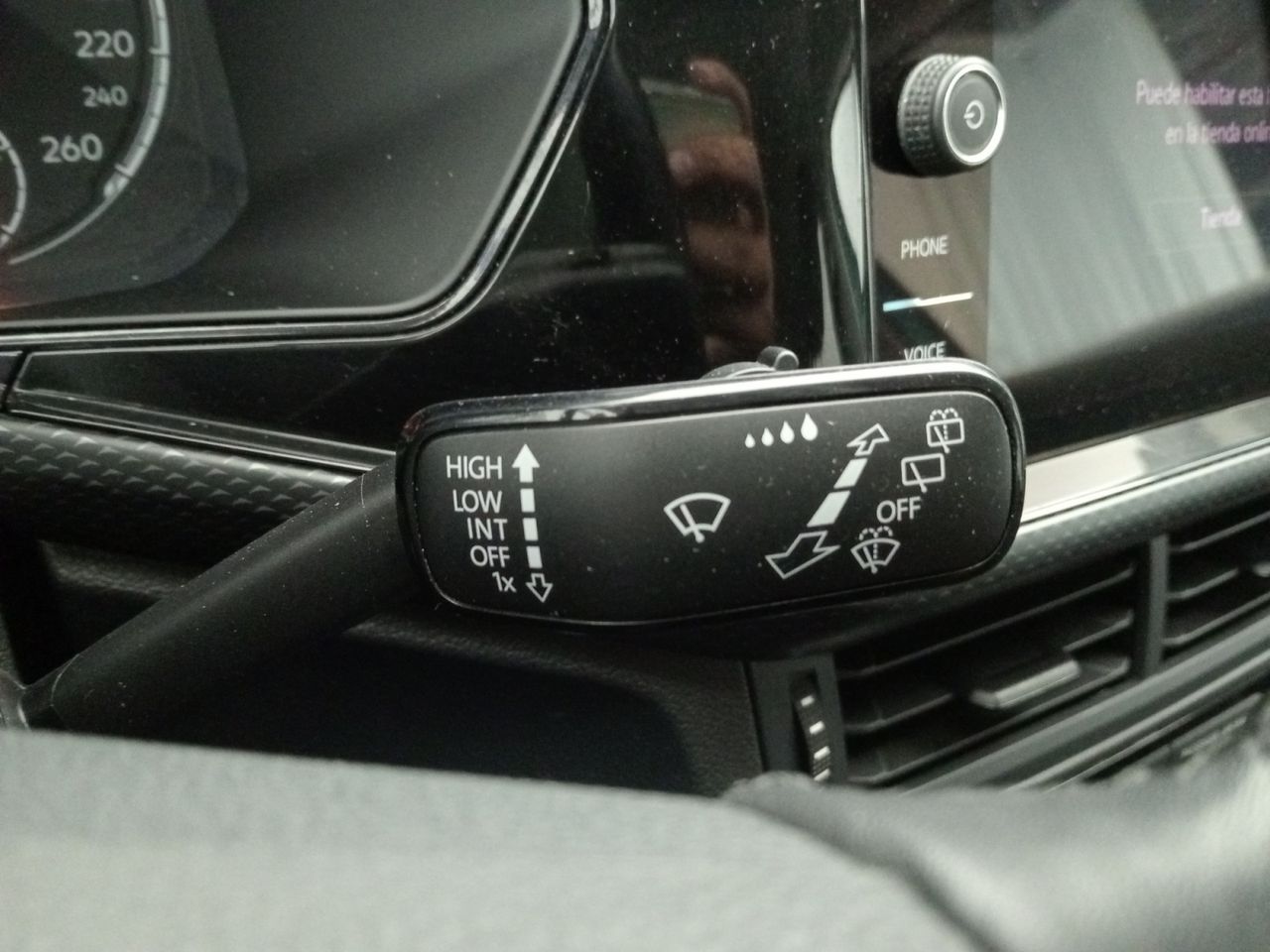 Foto Volkswagen T-Cross 18