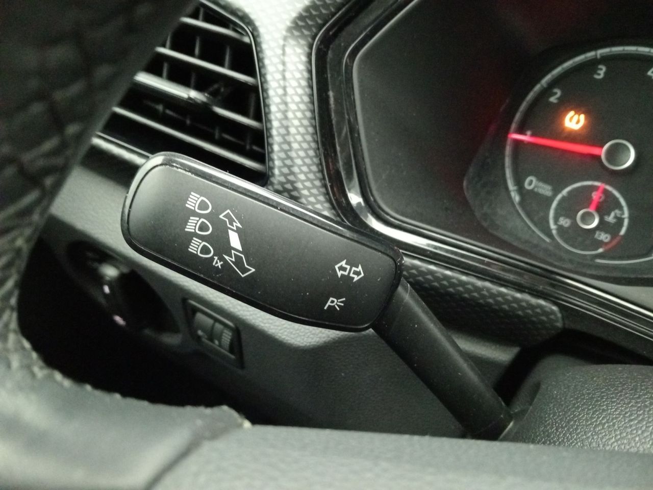 Foto Volkswagen T-Cross 19