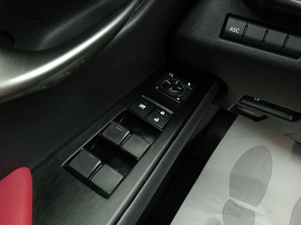 Foto Lexus UX 21