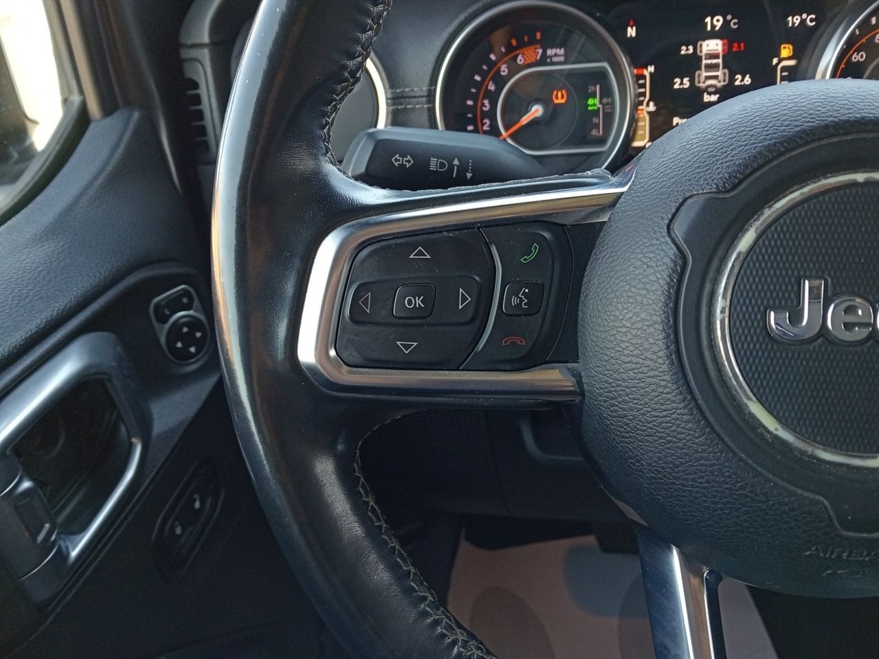 Foto Jeep Wrangler 16