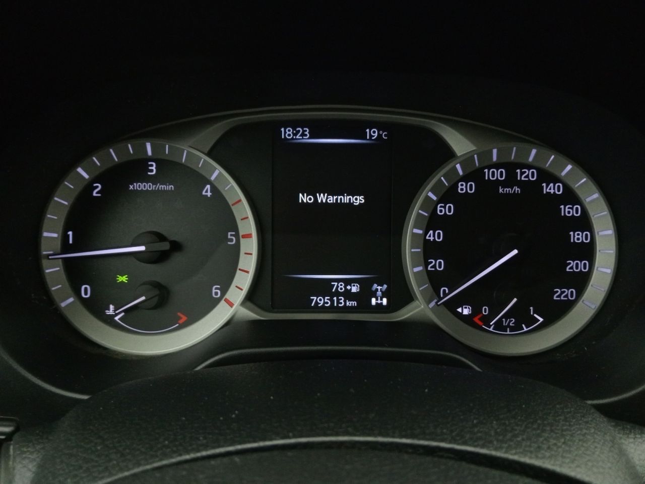 Foto Nissan Navara 10