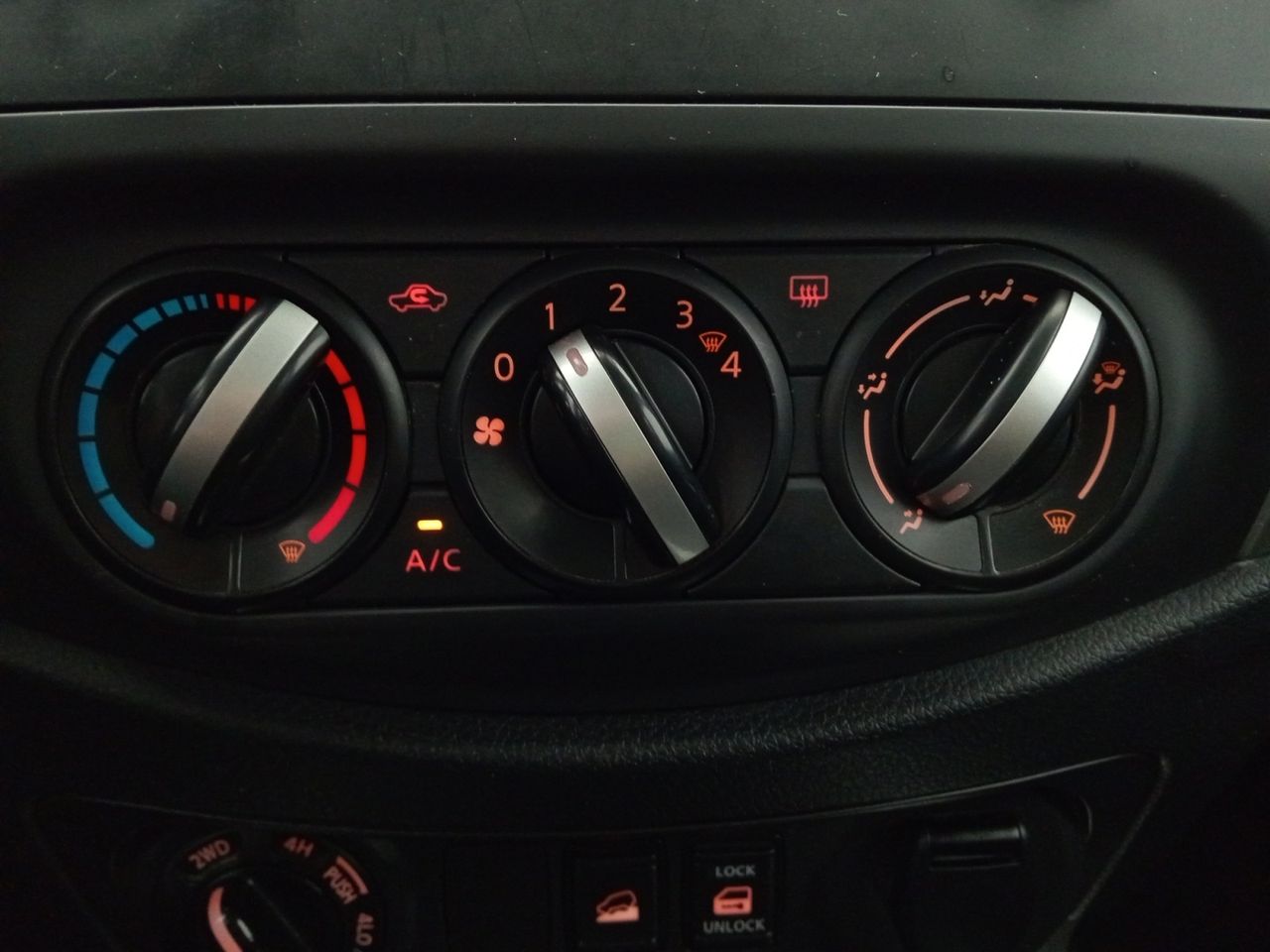 Foto Nissan Navara 13