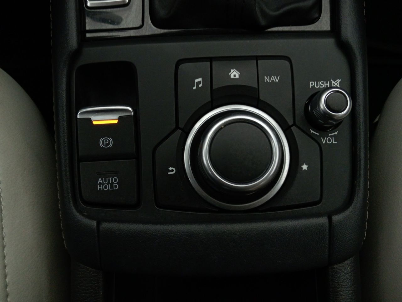 Foto Mazda CX-3 15
