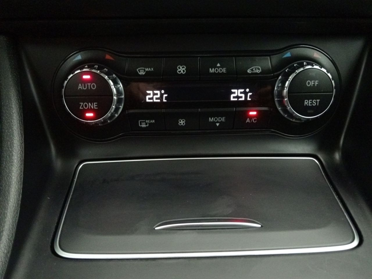 Foto Mercedes-Benz Clase CLA 13