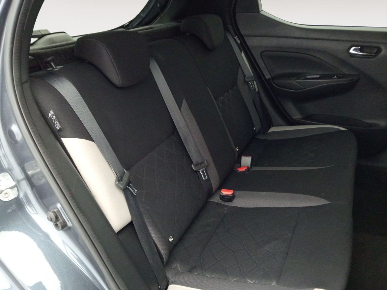 Foto Nissan Micra 9