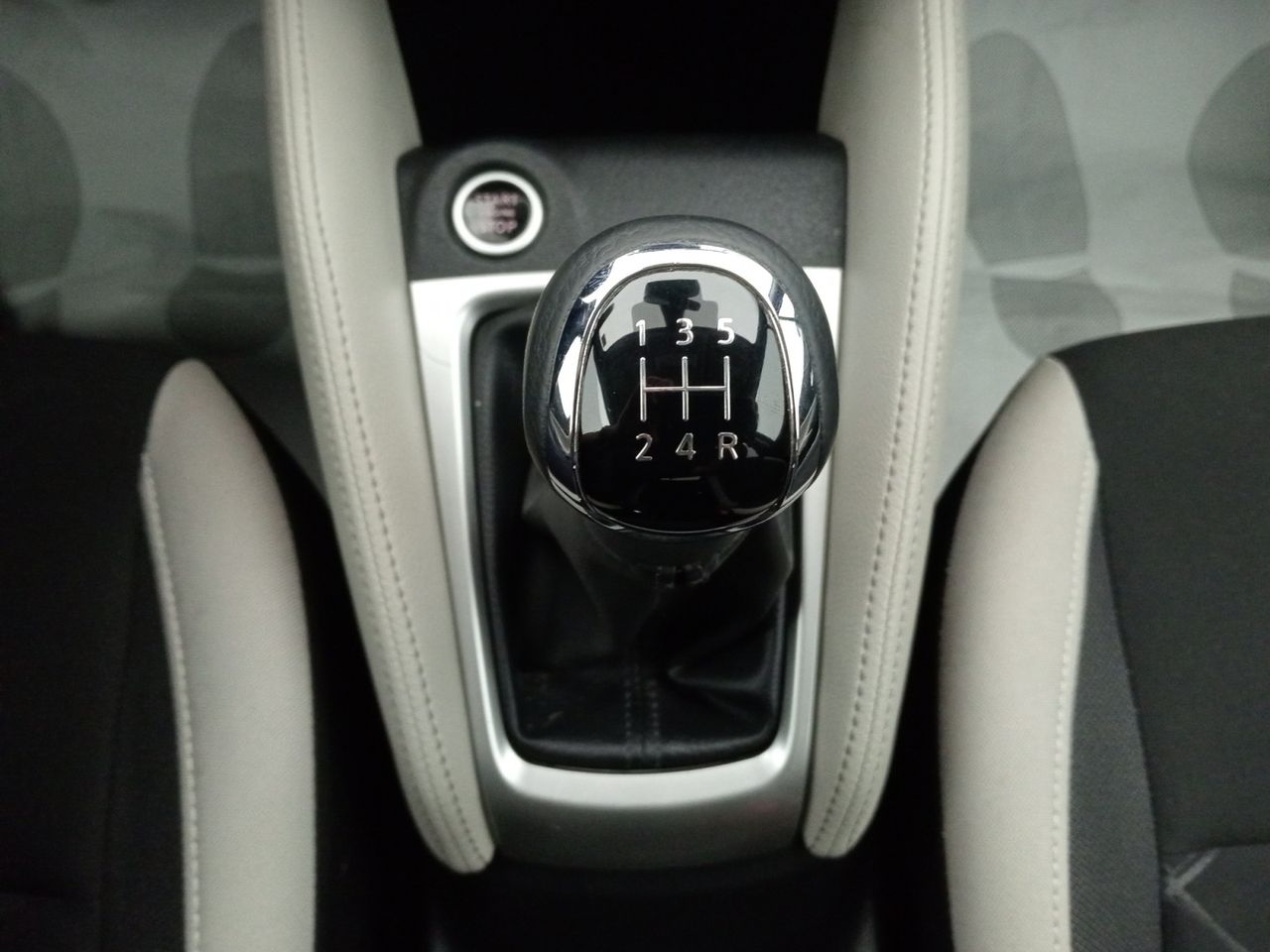 Foto Nissan Micra 15
