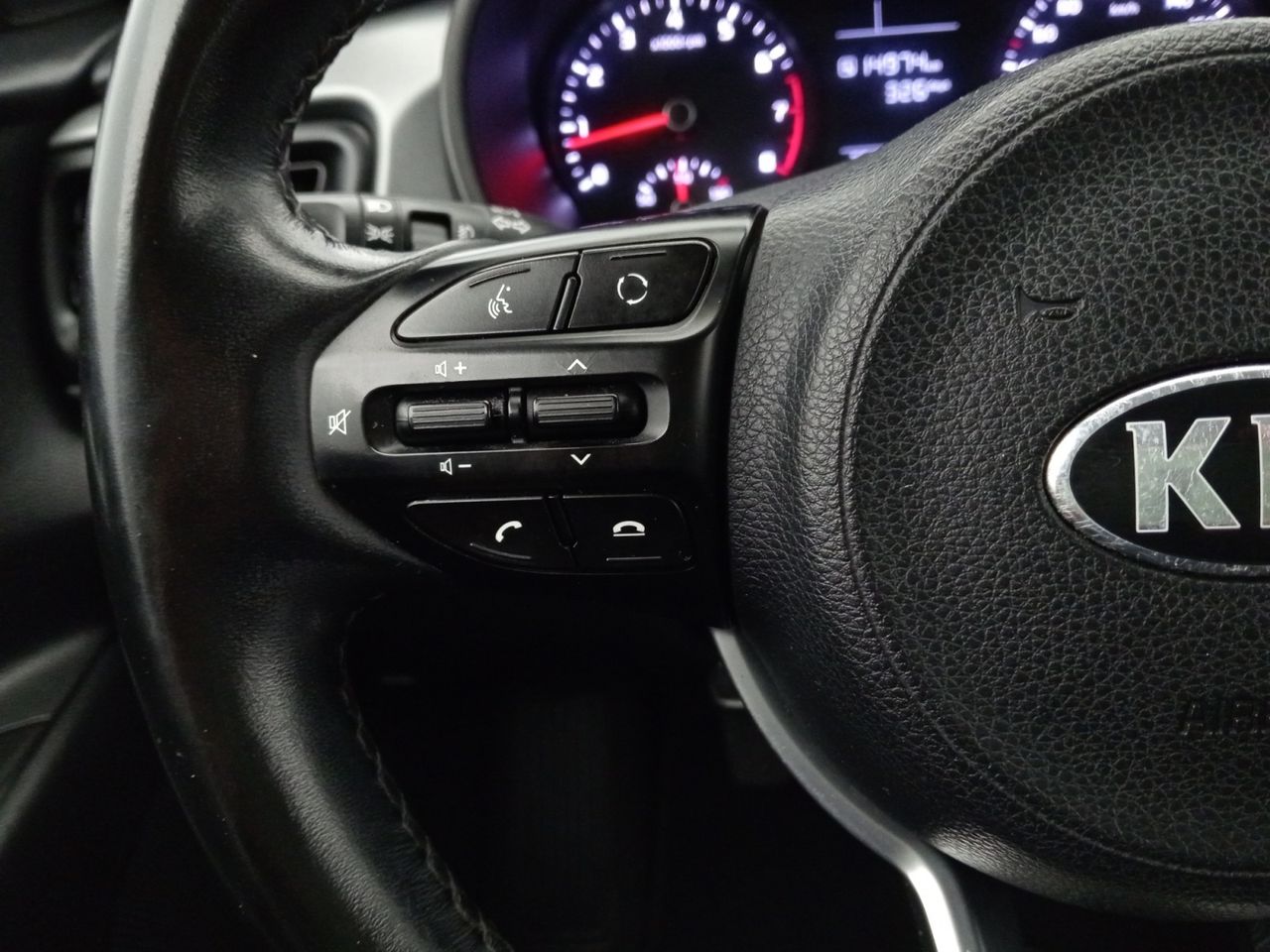 Foto Kia Rio 15