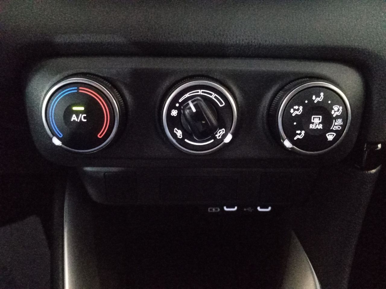 Foto Toyota Yaris 14