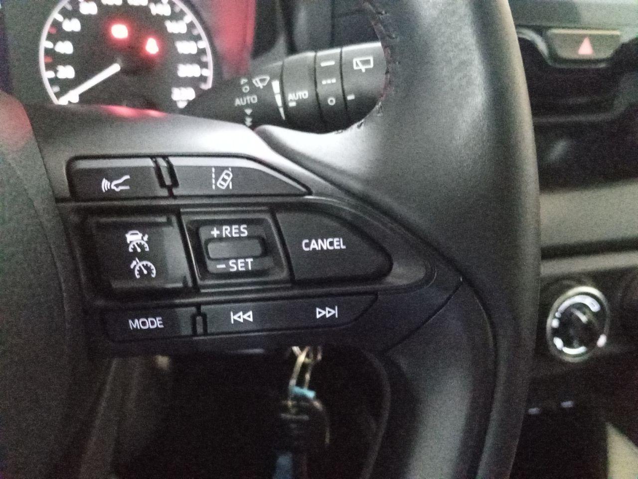 Foto Toyota Yaris 16