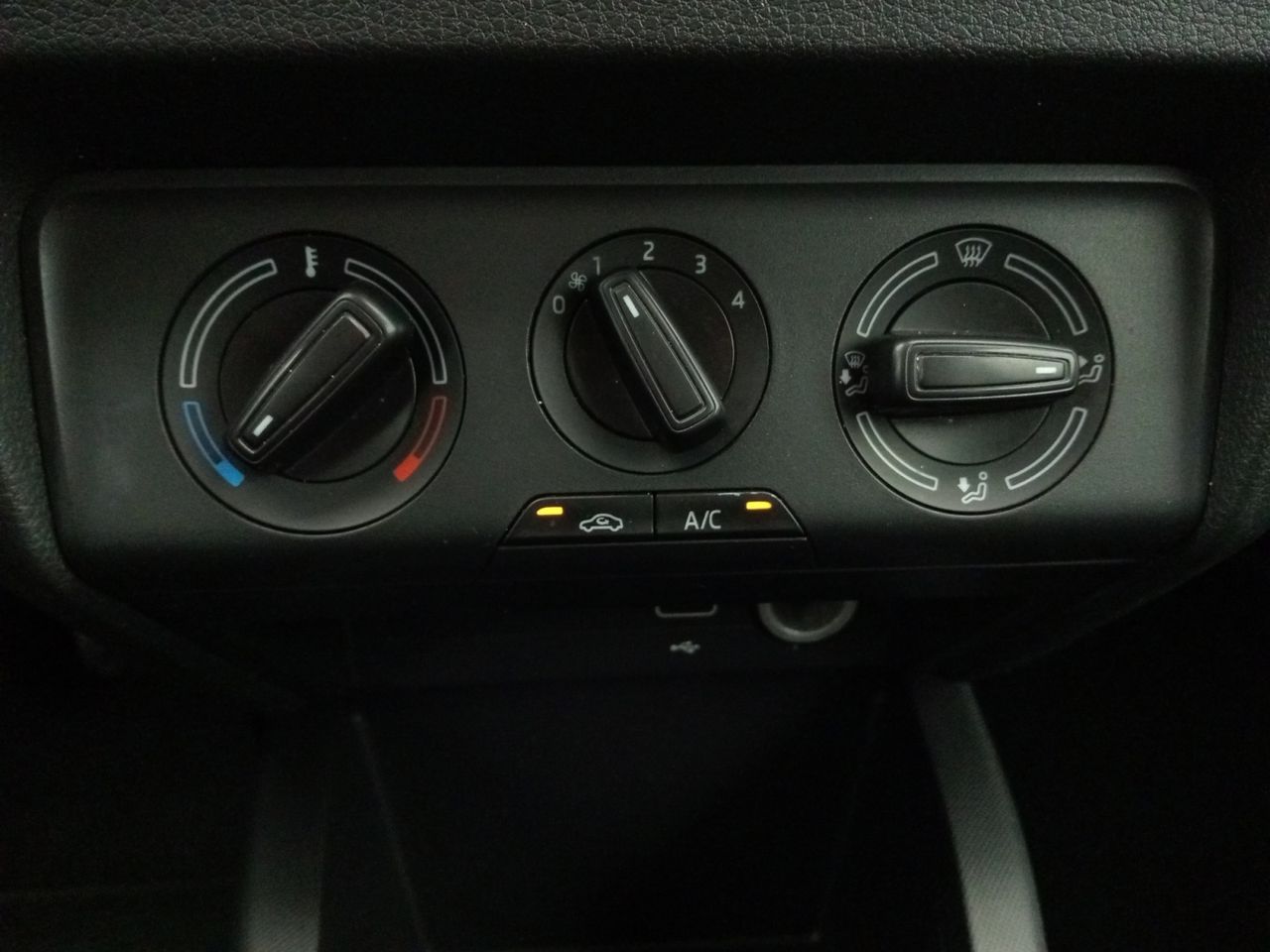 Foto Skoda Fabia 12