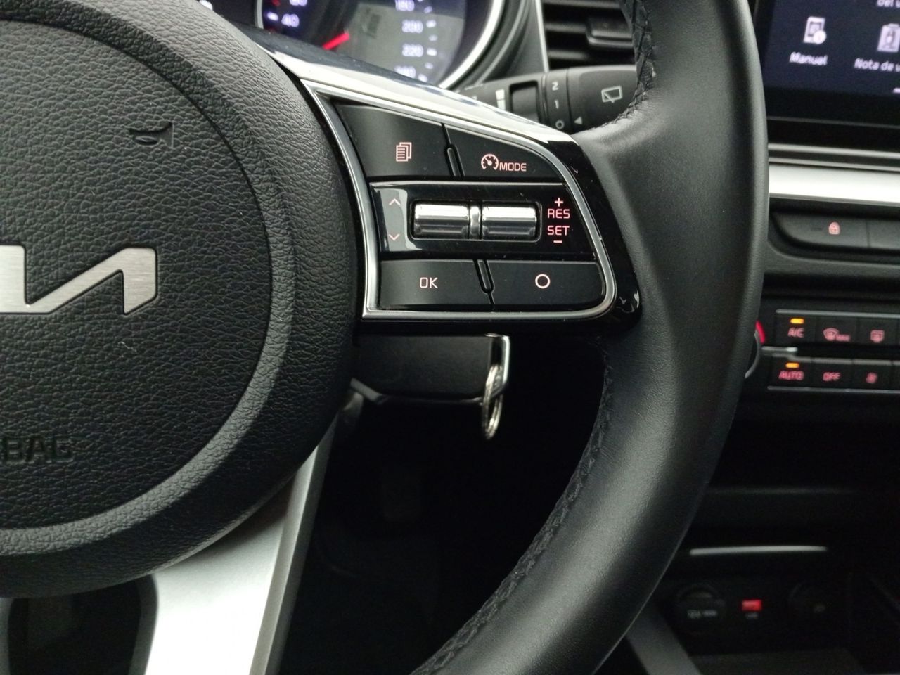 Foto Kia XCeed 16