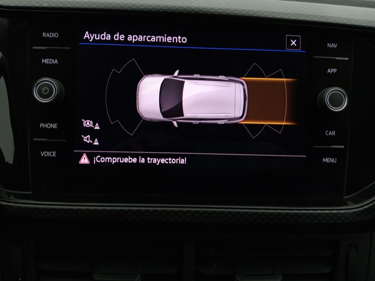 Foto Volkswagen T-Cross 12
