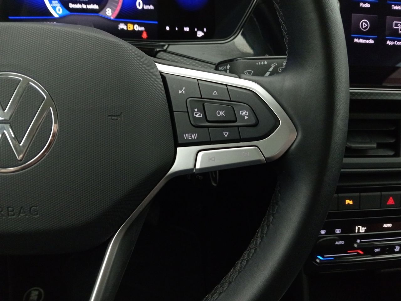 Foto Volkswagen T-Cross 16