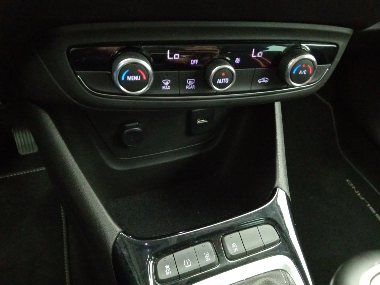 Foto Opel CrossLand 12
