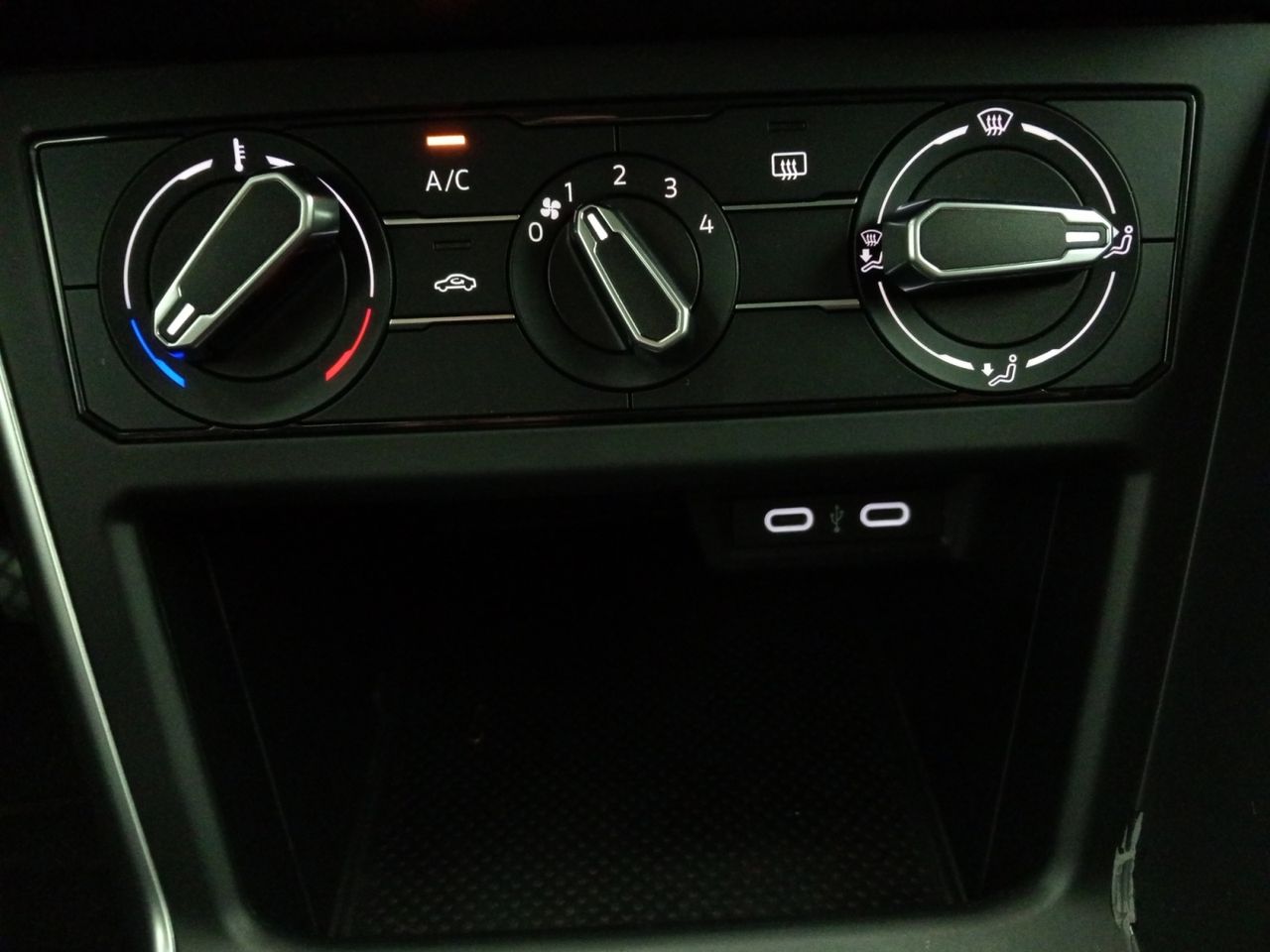 Foto Volkswagen Taigo 13