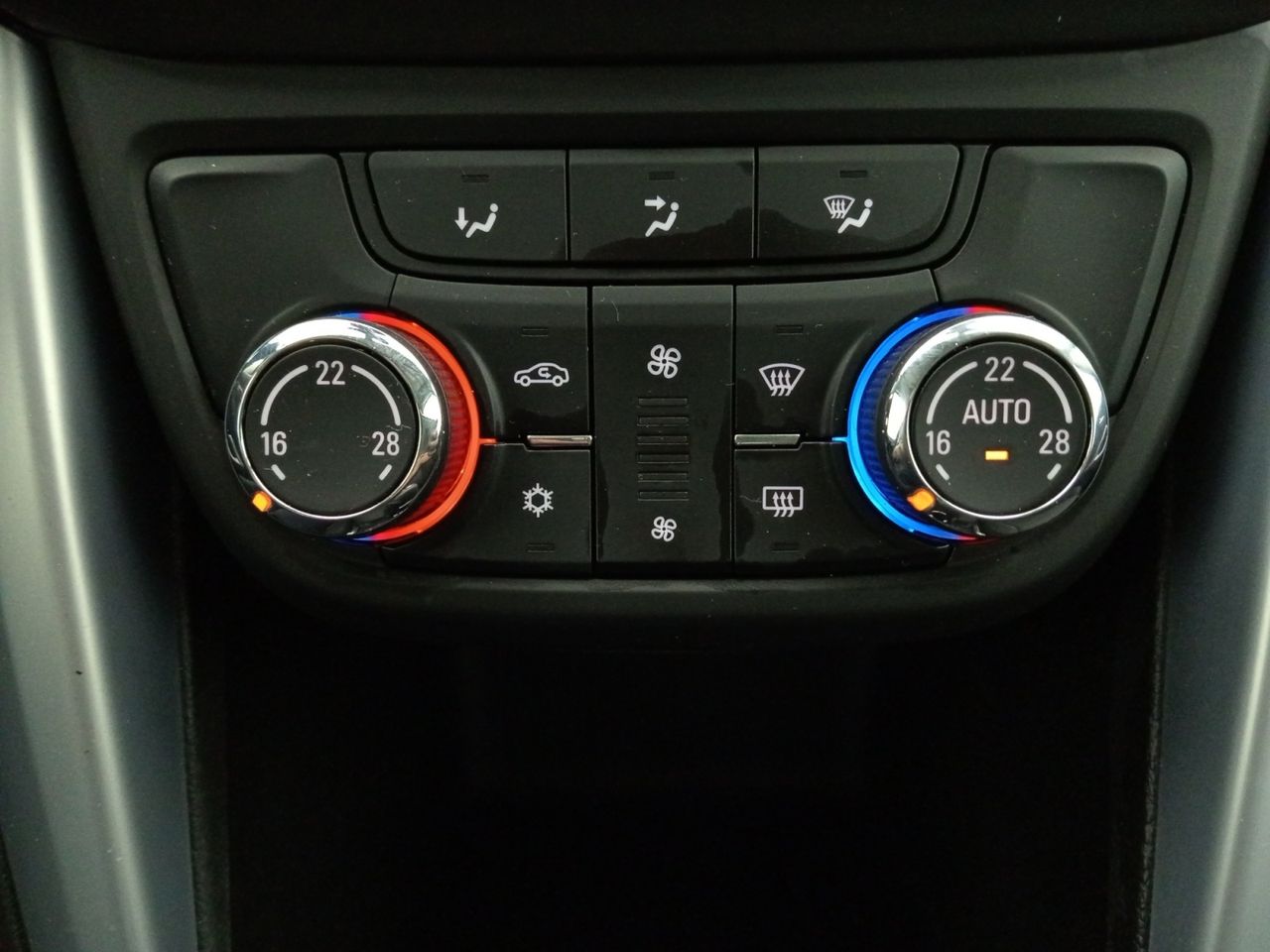 Foto Opel Zafira 15