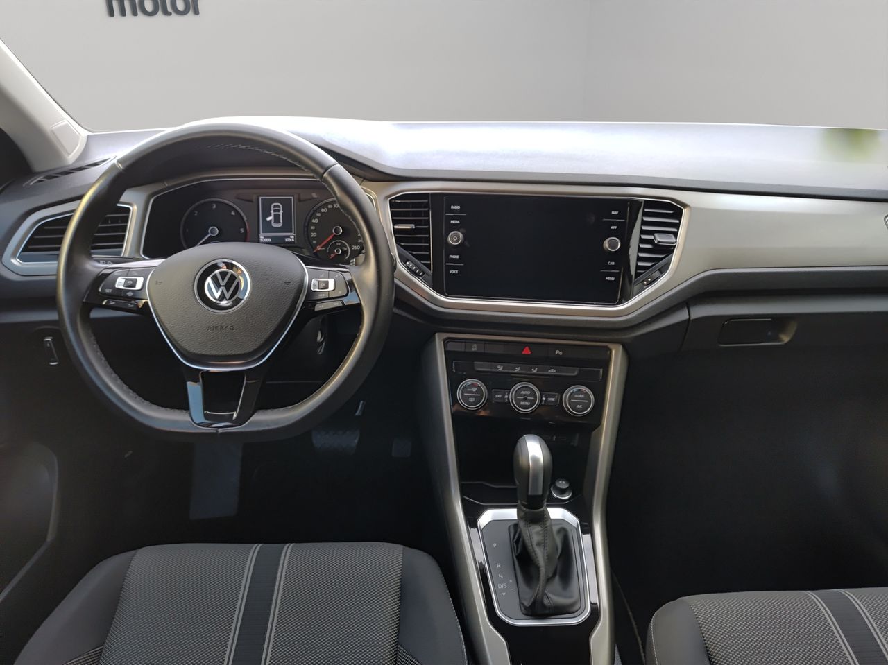 Foto Volkswagen T-Roc 9