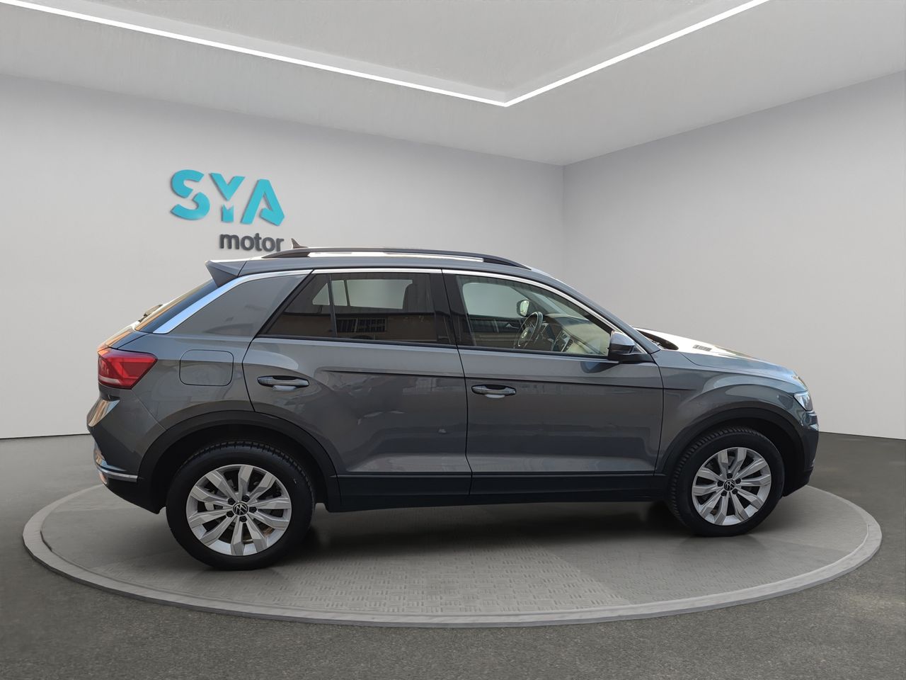 Foto Volkswagen T-Roc 14