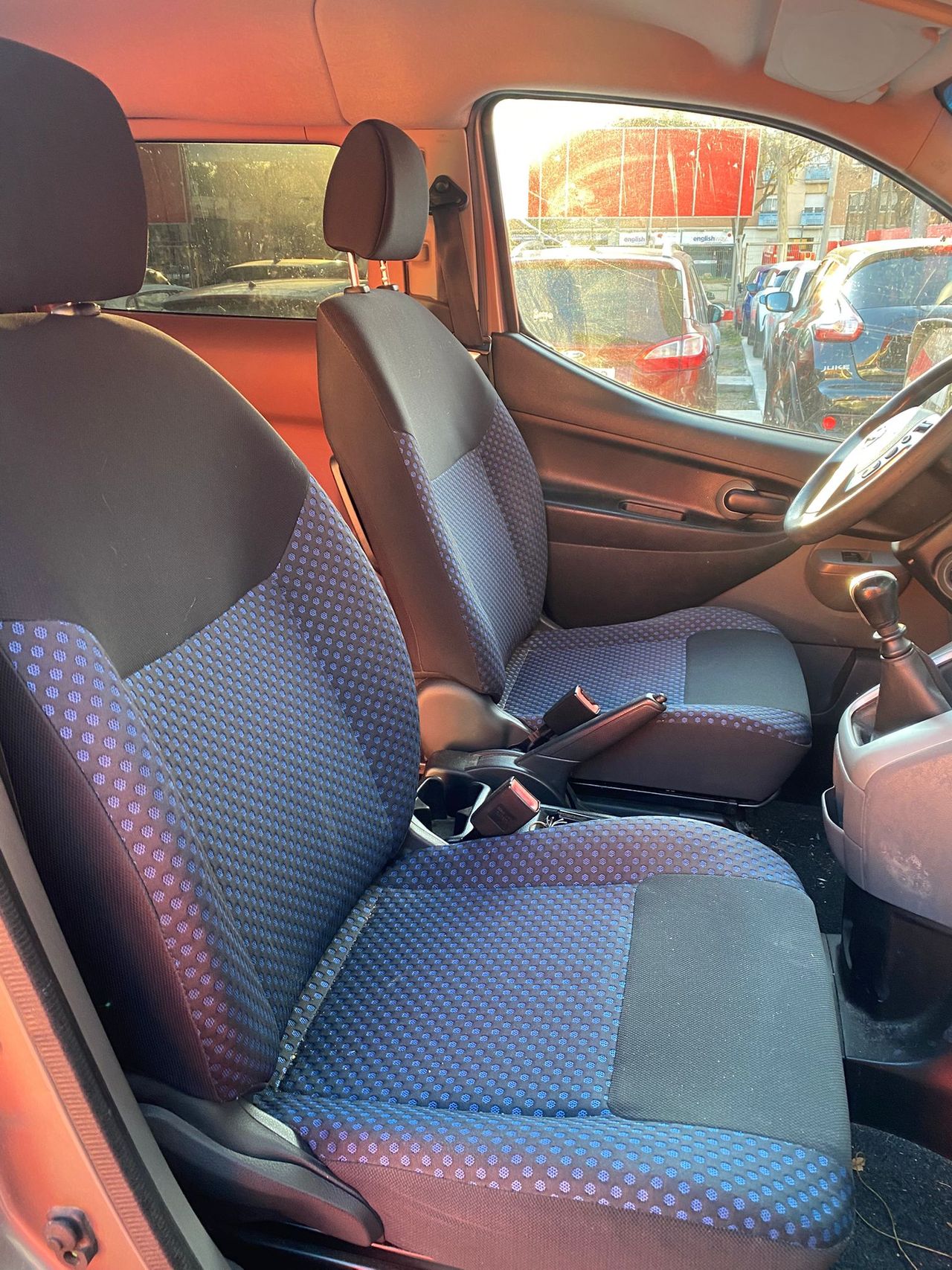 Foto Nissan NV200 16
