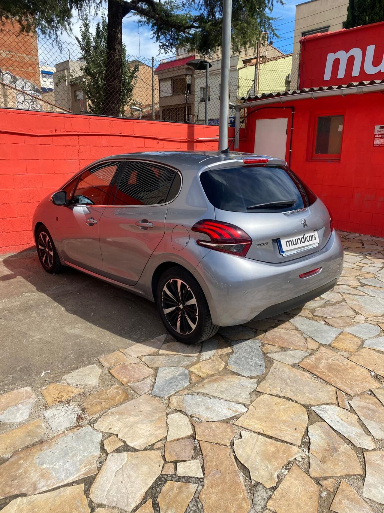 Foto Peugeot 208 8