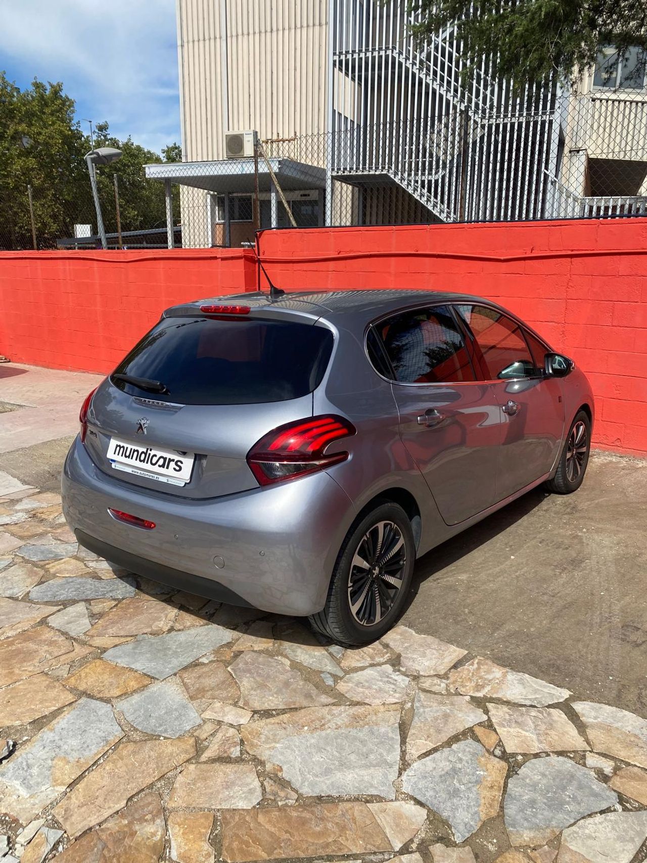 Foto Peugeot 208 11