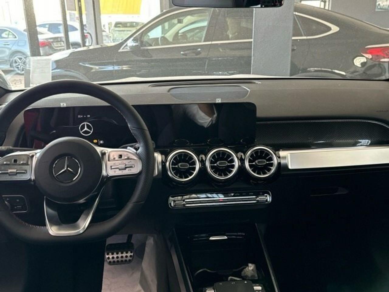 Foto Mercedes-Benz Clase GLB 8