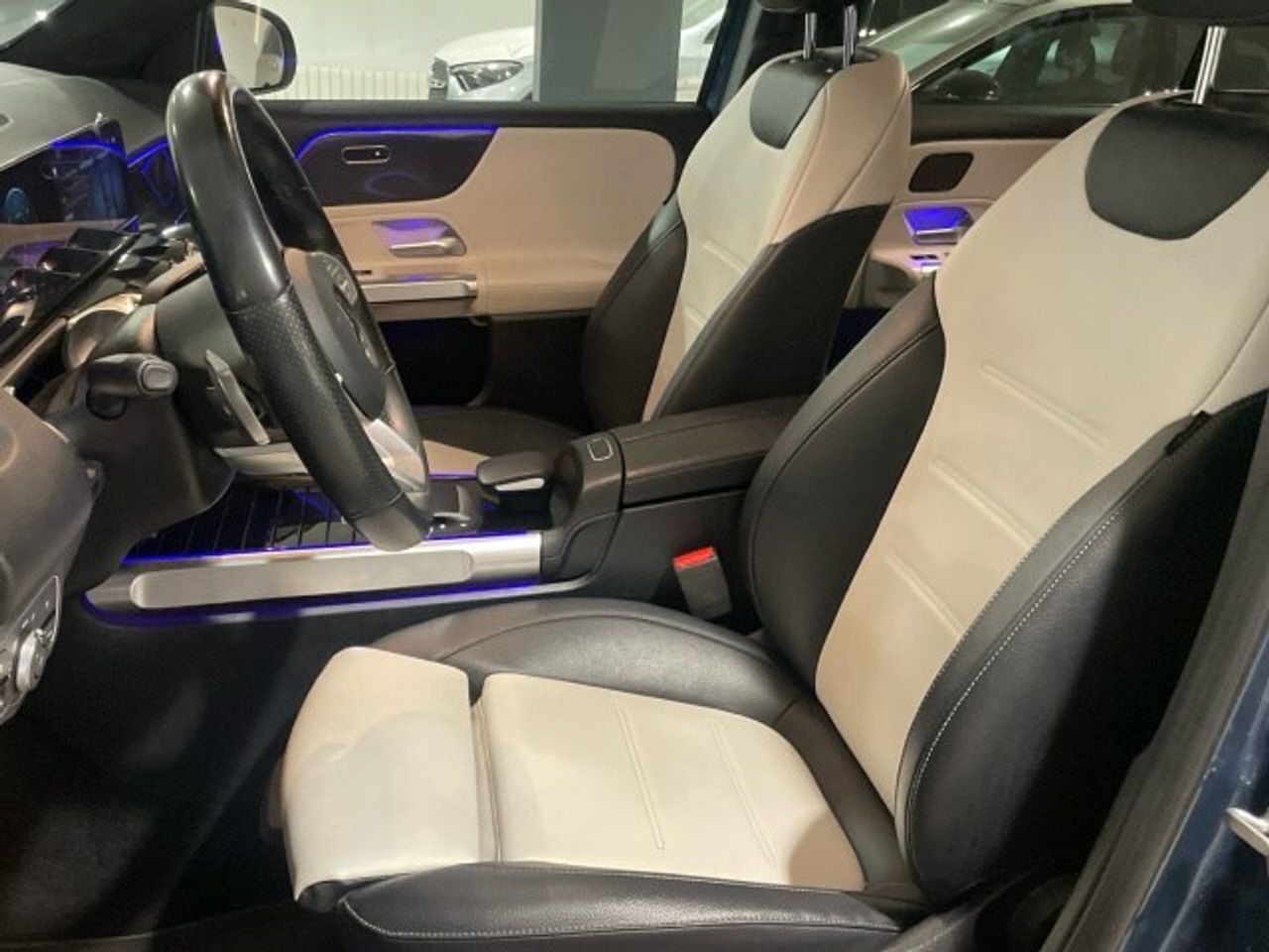 Foto Mercedes-Benz Clase GLB 7