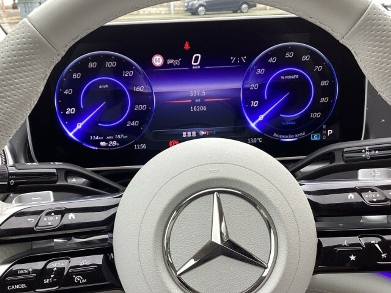 Foto Mercedes-Benz EQE 9
