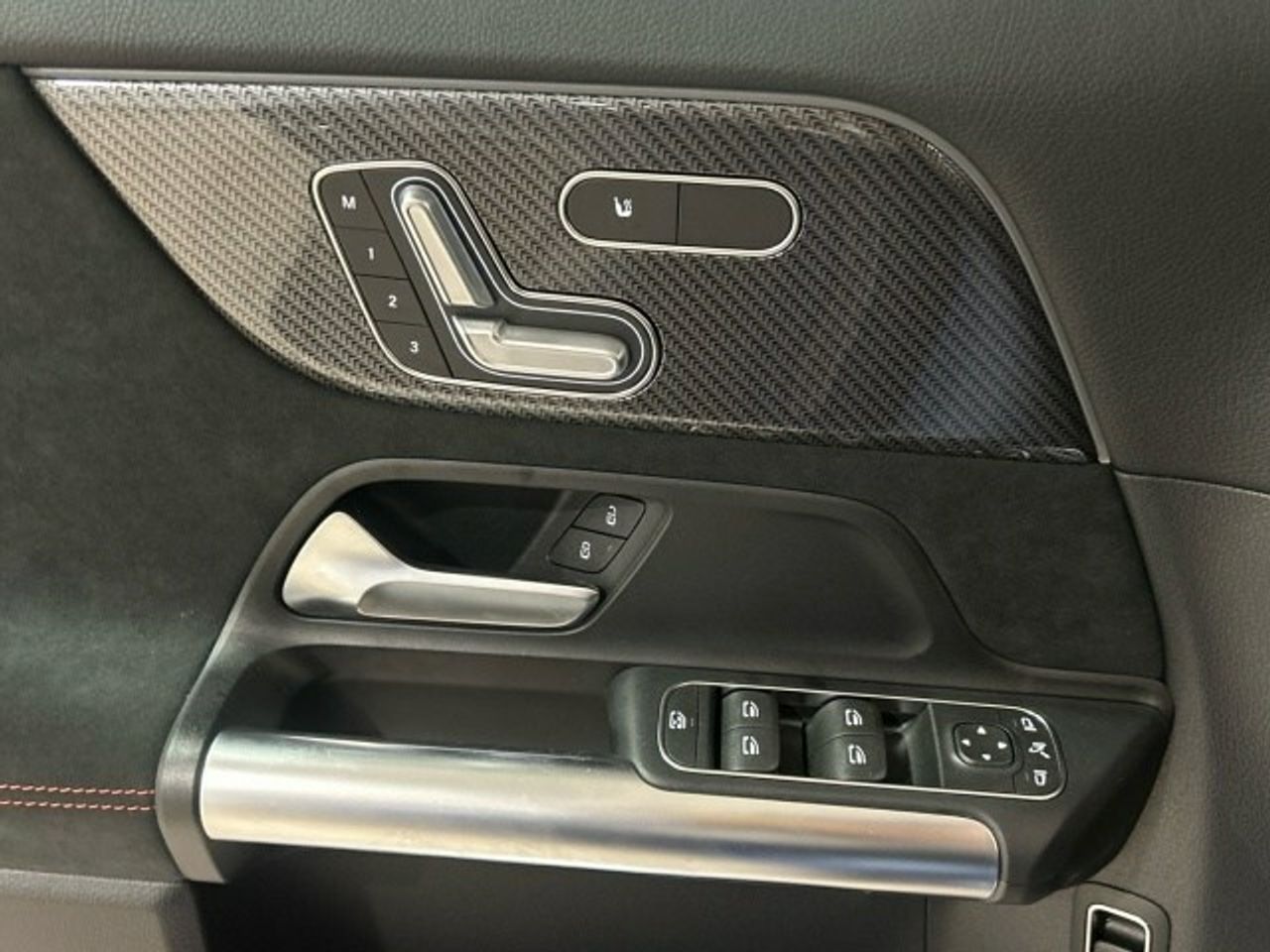 Foto Mercedes-Benz Clase GLA 17
