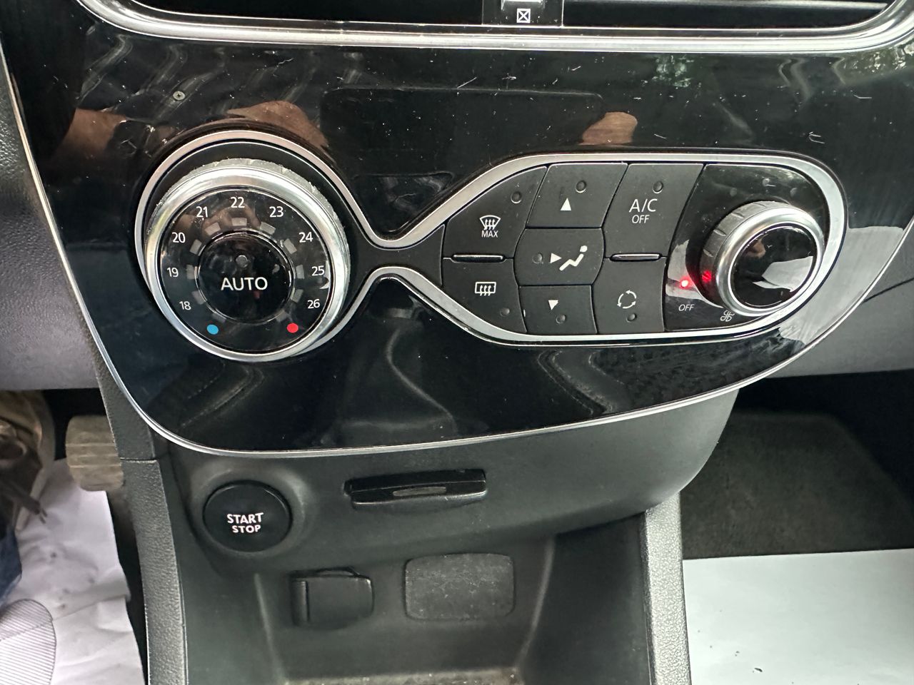 Foto Renault Clio 28