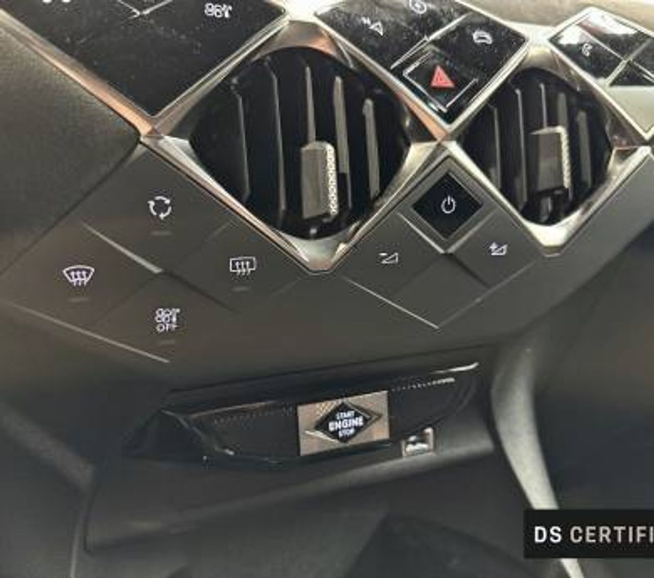 Foto DS Automobiles DS 3 19