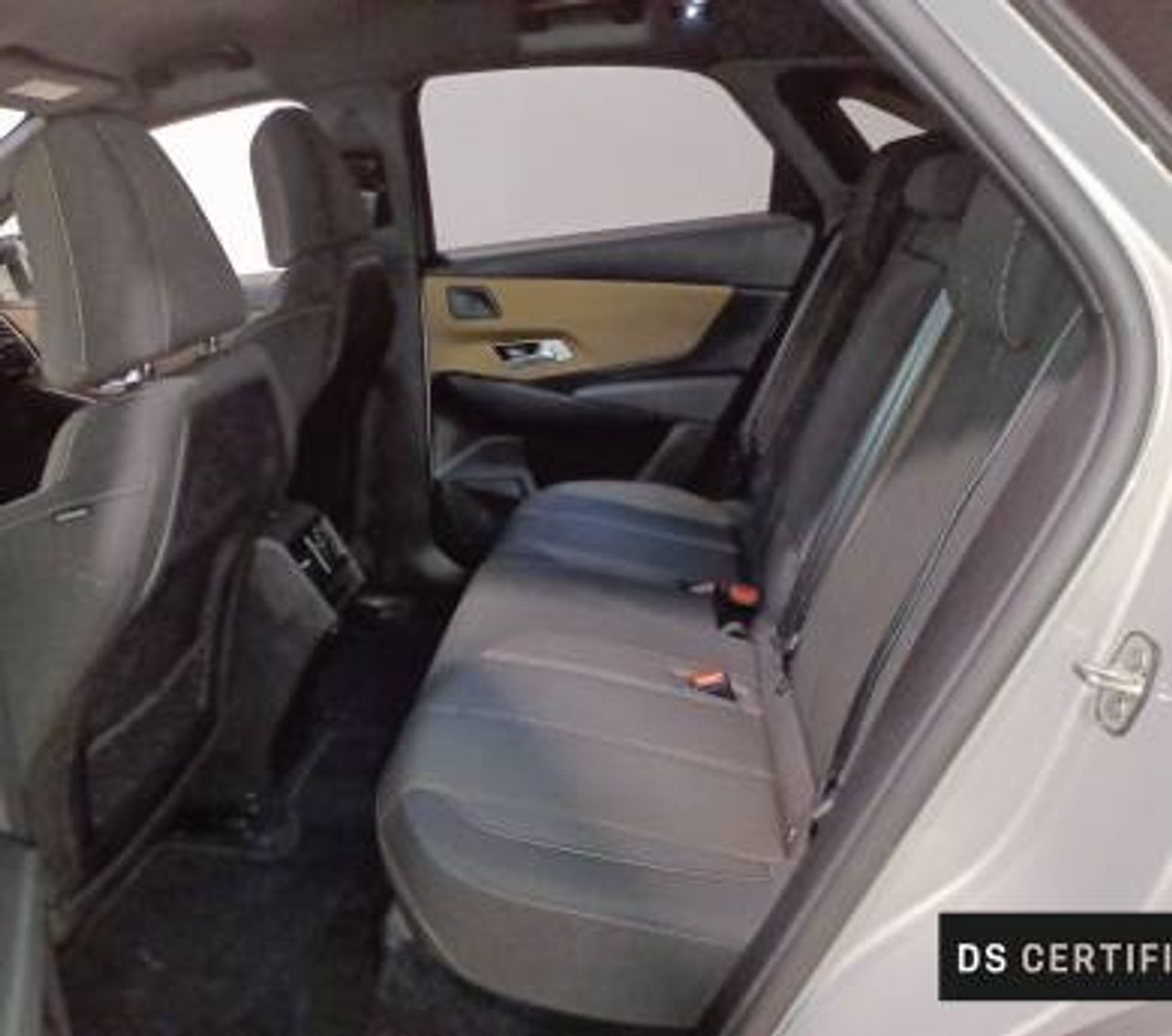 Foto DS Automobiles DS 7 11
