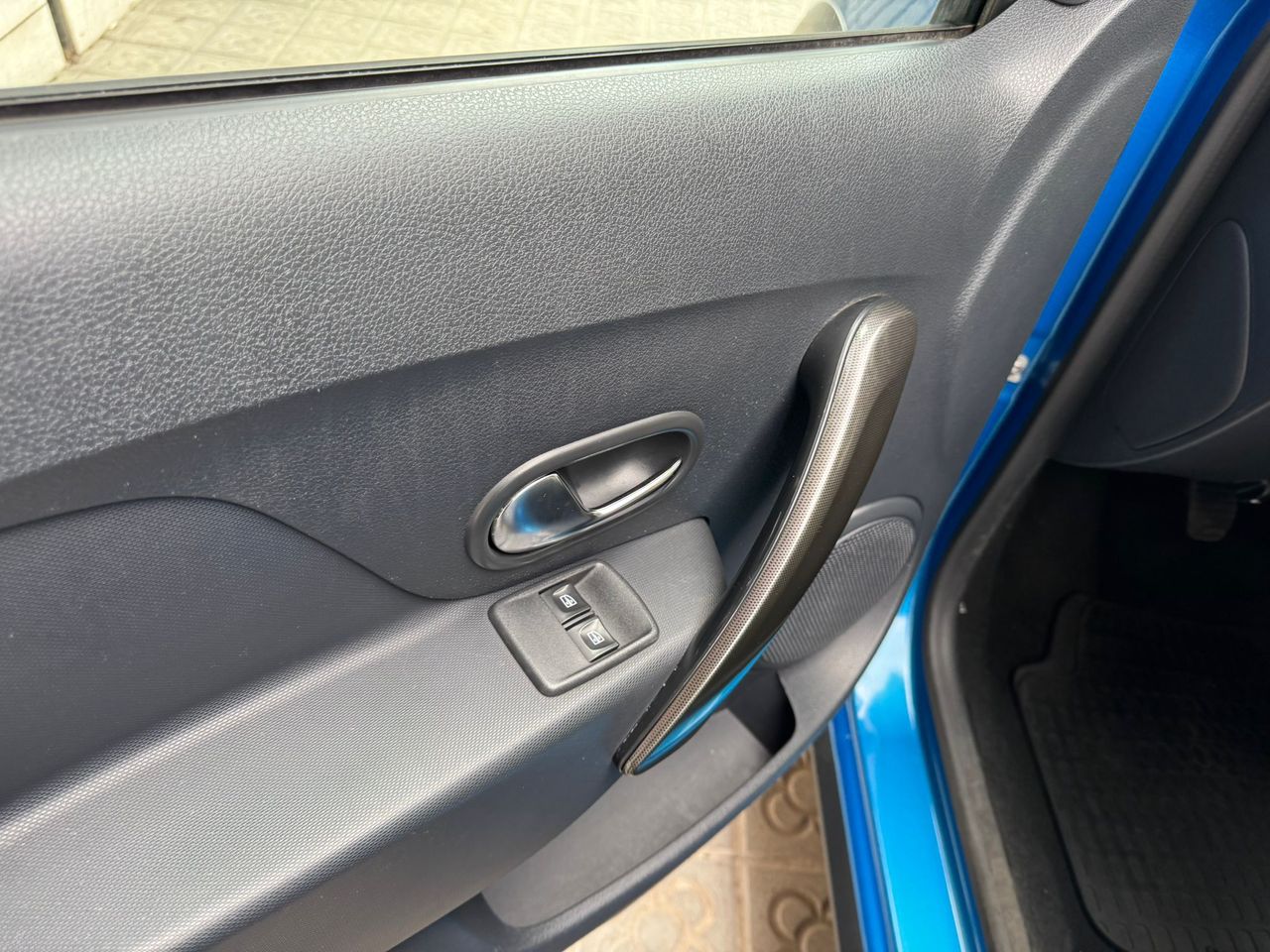 Foto Dacia Sandero 10