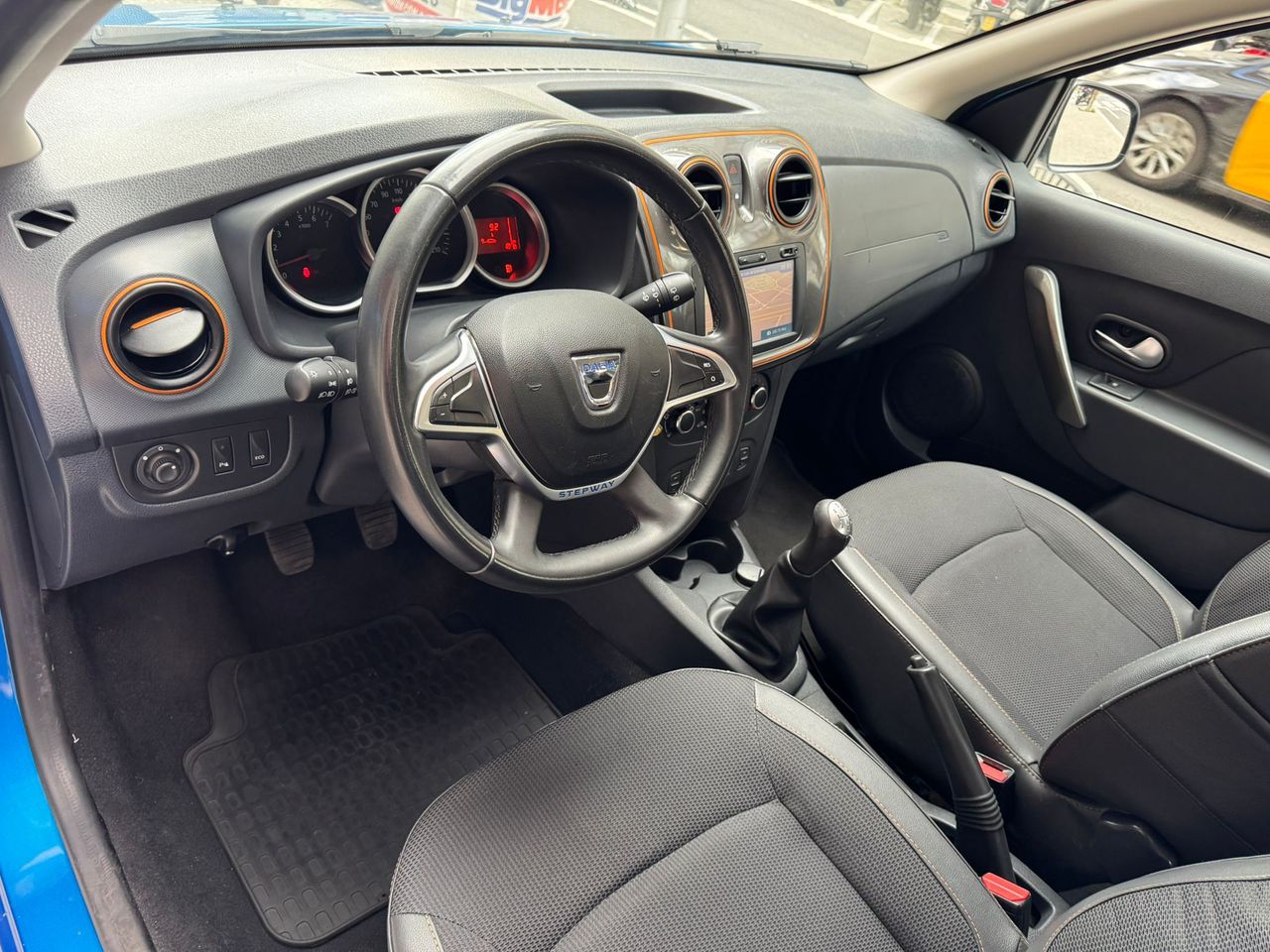 Foto Dacia Sandero 12