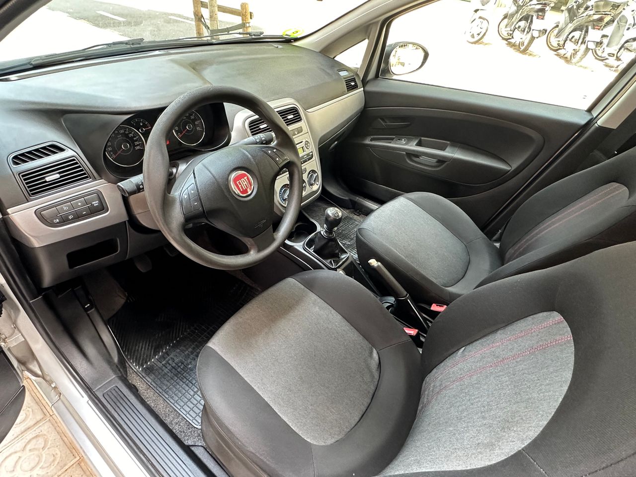 Foto Fiat Punto 8