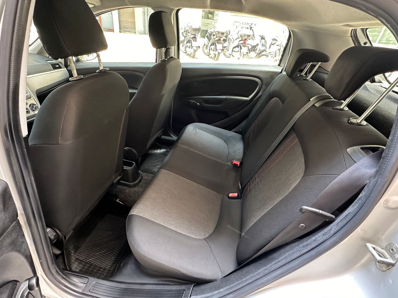 Foto Fiat Punto 11