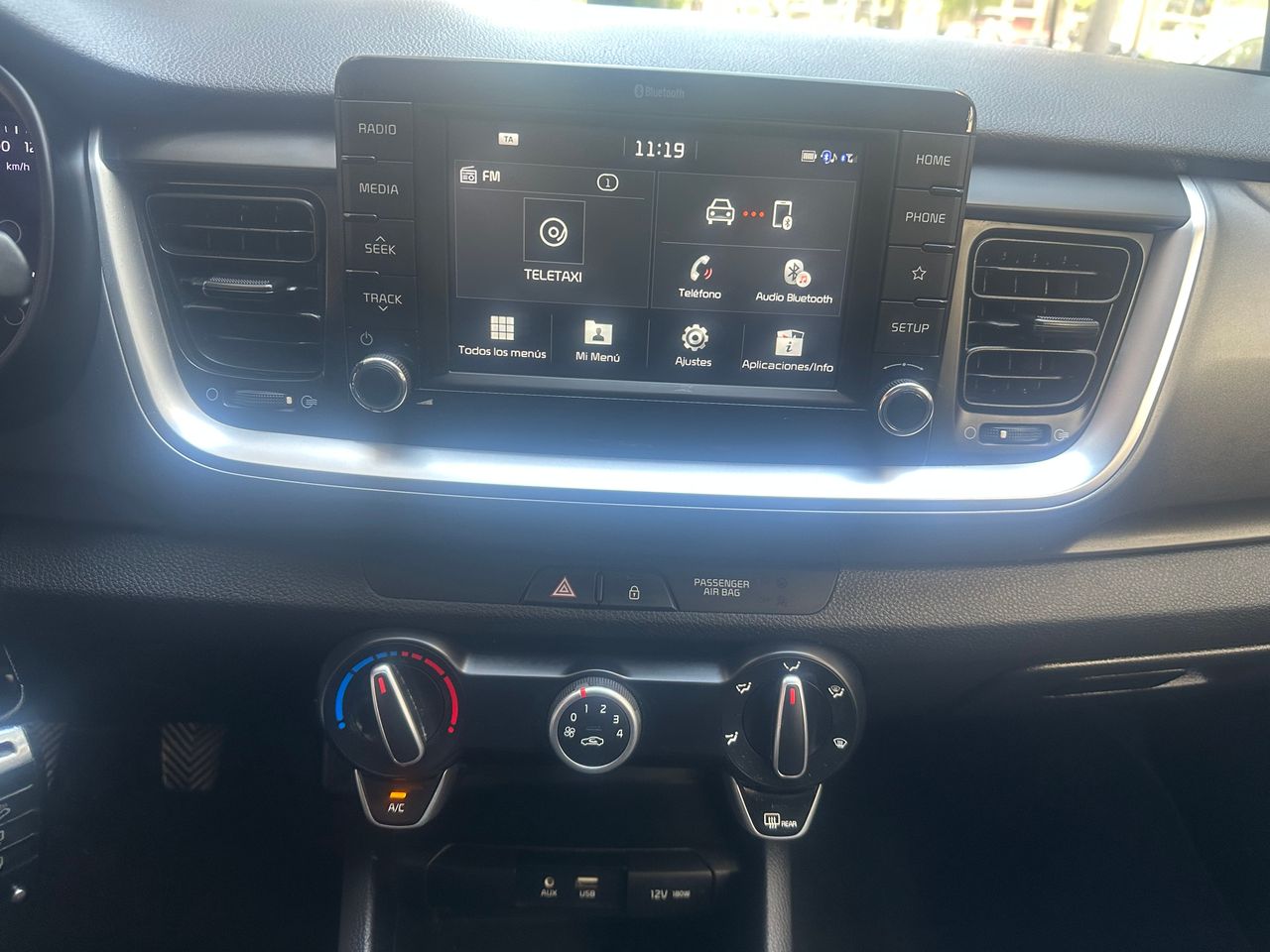 Foto Kia Stonic 11