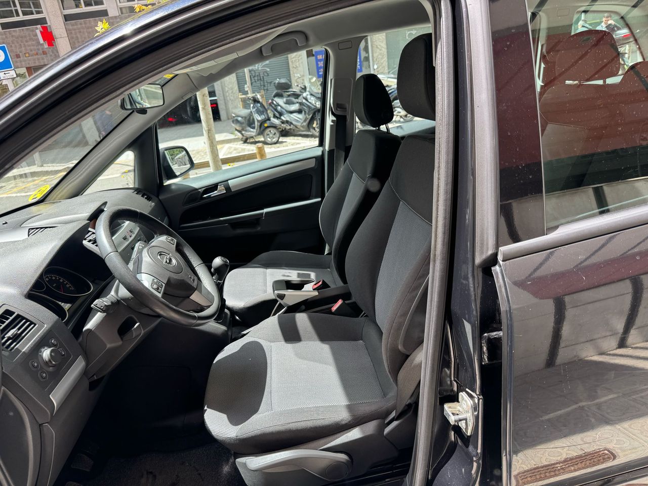 Foto Opel Zafira 8