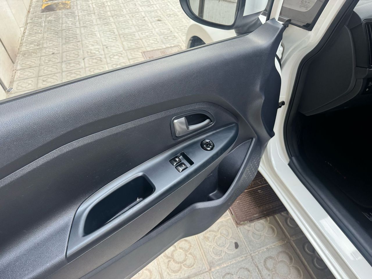 Foto Kia Rio 8